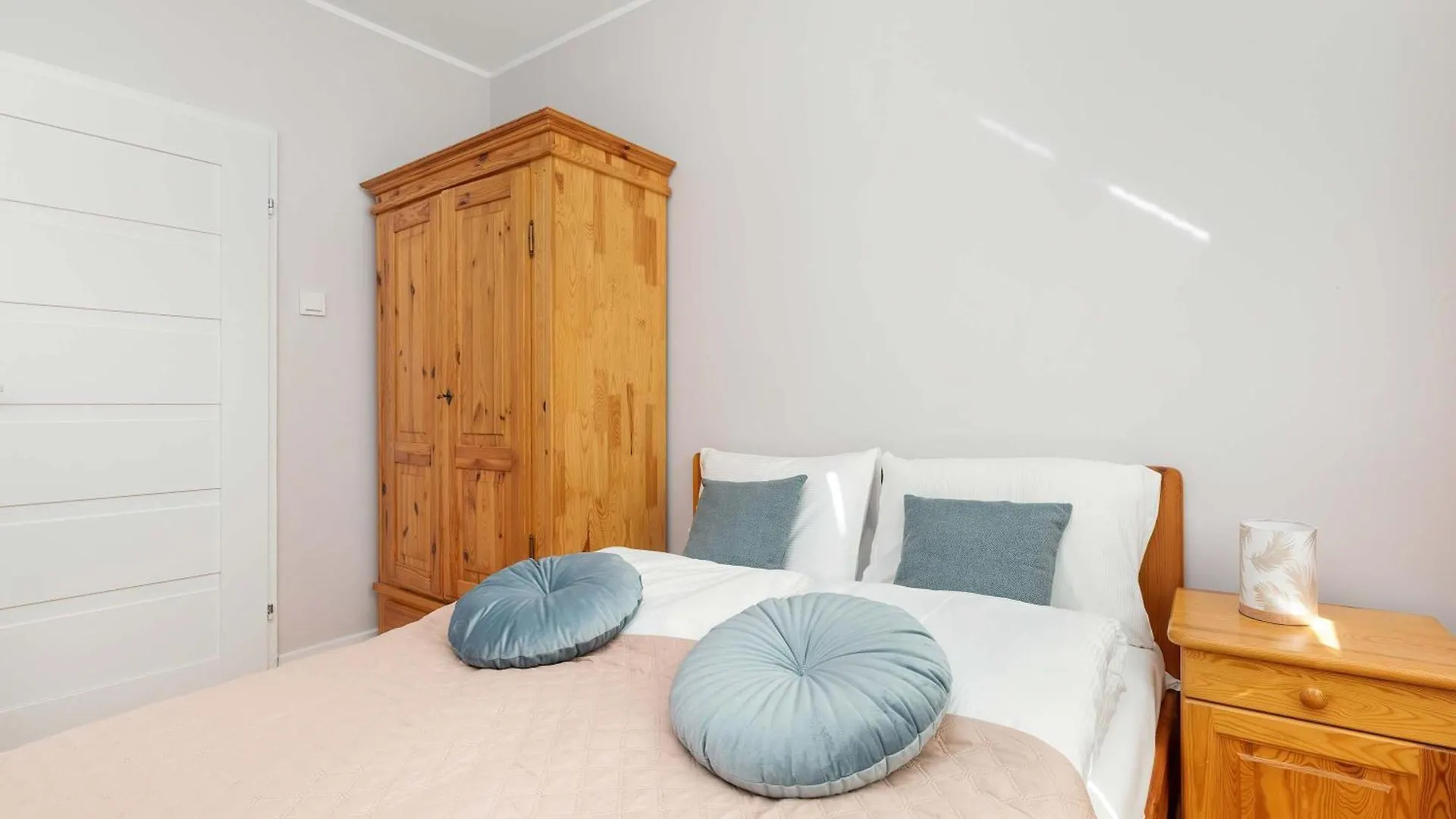 Spacious Apartment Burzynskiego In Gdansk With Parking By Noclegi Renters Poland